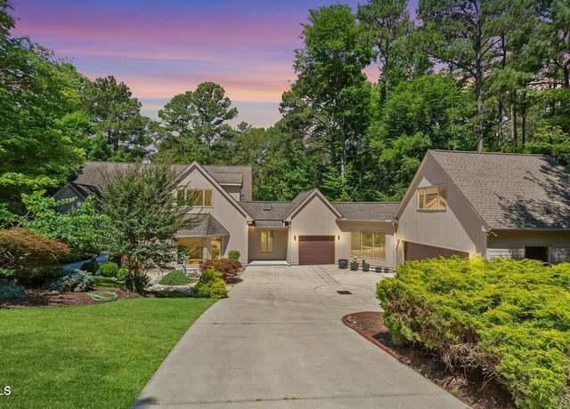 Property at 12117 Cliffside Cir, Raleigh, NC 27614, 4 beds, 4.5 baths