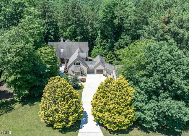 Property at 12117 Cliffside Cir, Raleigh, NC 27614, 4 beds, 4.5 baths