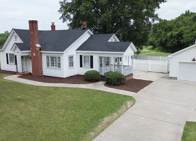 Property at 3081 S Browntown Rd, Rocky Mount, NC 27804, 2 beds, 2 baths