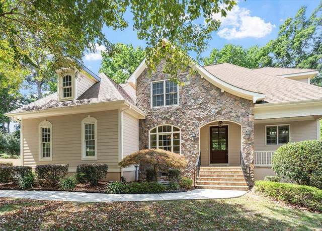 Property at 617 Davis Love Dr, Chapel Hill, NC 27517, 4 beds, 2.5 baths
