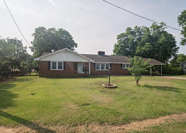 Property at 336 Goldsboro St, Newton Grove, NC 28366, 3 beds, 2 baths