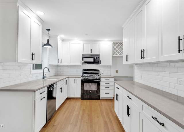 Property at 408 Brookcliff Ln, Cary, NC 27511, 4 beds, 2.5 baths