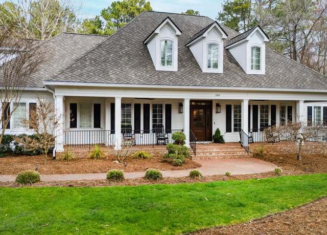 Property at 106 Woodkirk Ln, Chapel Hill, NC 27514, 4 beds, 4.5 baths