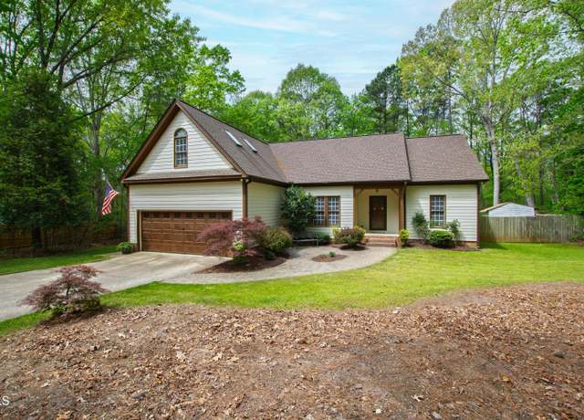 Property at 3428 Hardwood Dr, Apex, NC 27539, 3 beds, 2 baths