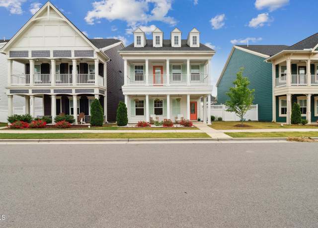 Property at 1211 Gloriosa St, Apex, NC 27523, 5 beds, 4 baths
