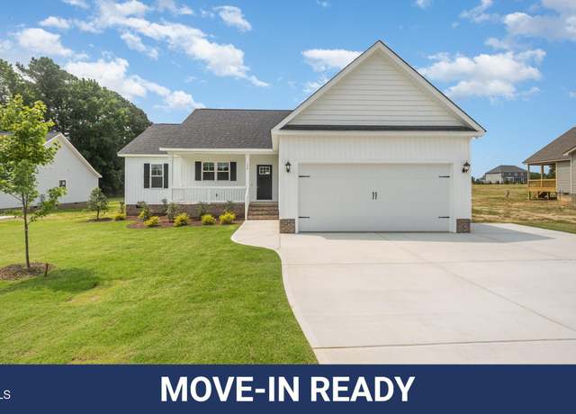 Property at 172 Royal Ave, Selma, NC 27576, 3 beds, 2.5 baths