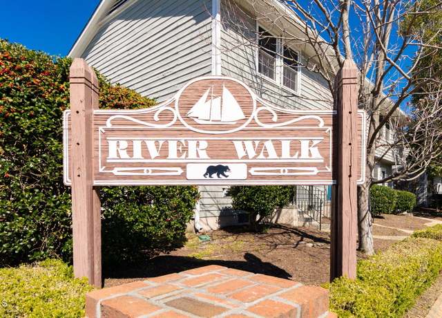 Property at 326 River Walk, New Bern, NC 28560, 2 beds, 1 bath