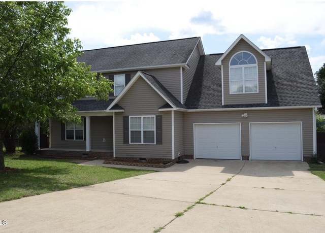 Property at 136 Wedgewood Ct, Sanford, NC 27332, 3 beds, 2.5 baths