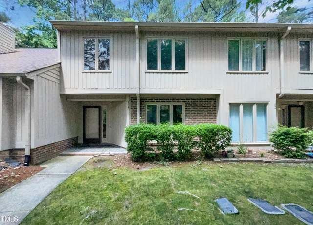 Property at 104 Mossbark Ln, Chapel Hill, NC 27514, 3 beds, 2.5 baths