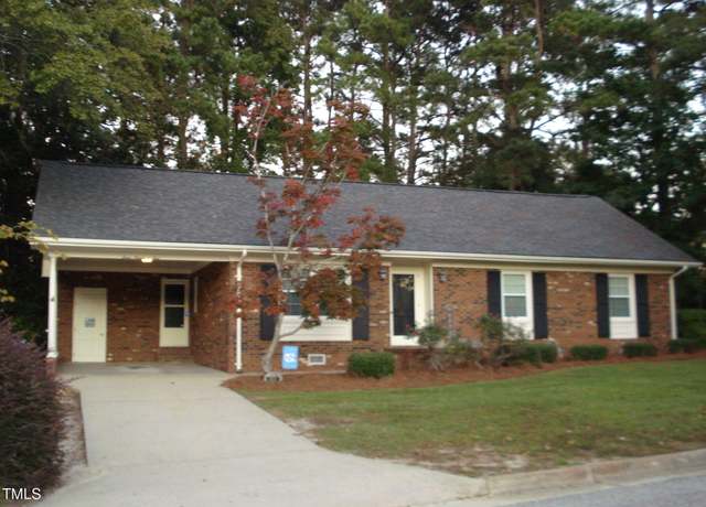 Property at 301 Briarcliff Dr, Dunn, NC 28334, 3 beds, 2 baths