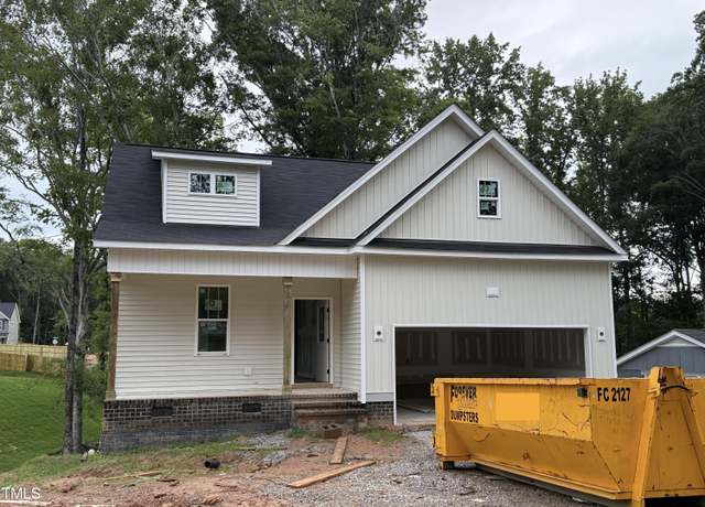 Property at 218 Oakdale Ave, Clayton, NC 27520, 4 beds, 2.5 baths