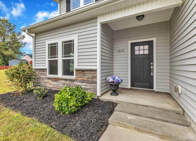 Property at 1013 Fieldmere Pl, Wendell, NC 27591, 5 beds, 2.5 baths