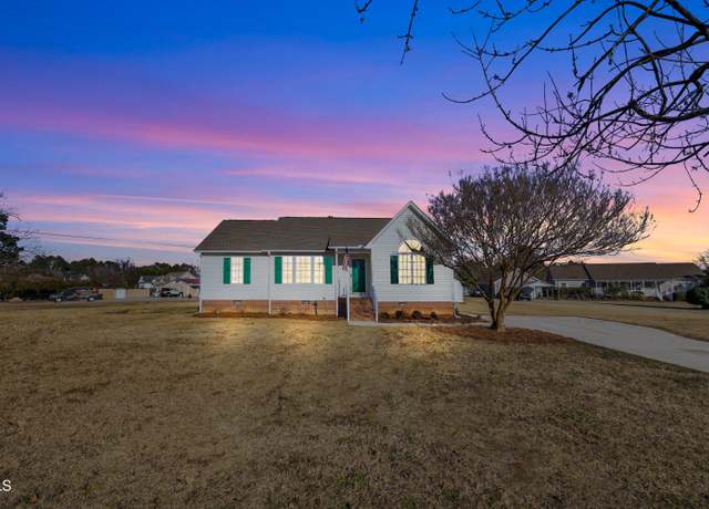 Property at 3901 La Varra Dr, Clayton, NC 27520, 3 beds, 2 baths
