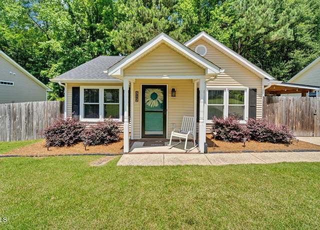 Property at 512 Wyndham Dr, Fuquay Varina, NC 27526, 2 beds, 2 baths