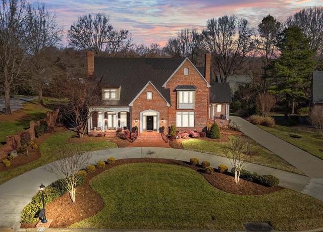 Property at 2035 Stuart Ct, Burlington, NC 27215, 4 beds, 3.5 baths