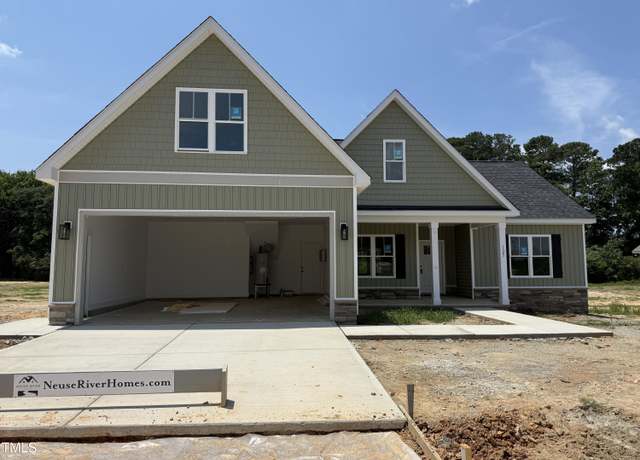 Property at 125 Tee Dr, Selma, NC 27576, 3 beds, 2 baths