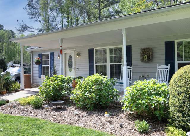 Property at 38 Maple Cir, Pittsboro, NC 27312, 3 beds, 2 baths