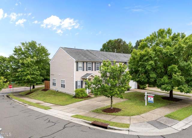 Property at 3508 Oneonta Ave, Raleigh, NC 27604, 2 beds, 2.5 baths