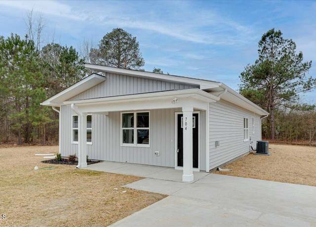 Property at 704 East St, Smithfield, NC 27577, 3 beds, 2 baths