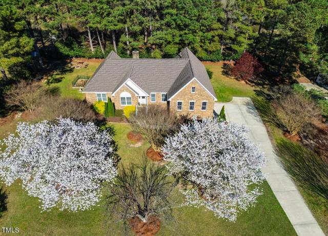 Property at 6521 Vintage Ridge Ln, Fuquay Varina, NC 27526, 4 beds, 2.5 baths