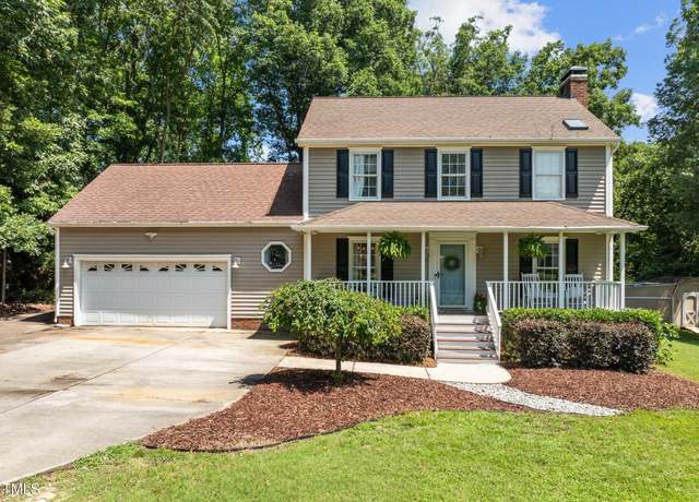 Property at 1604 Farm Lake Dr, Holly Springs, NC 27540, 3 beds, 2.5 baths