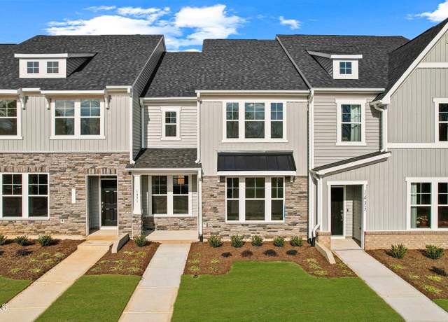 Property at 1431 Goldsboro Ave, Sanford, NC 27330, 3 beds, 2.5 baths