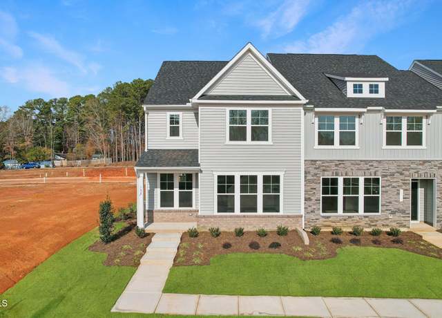 Property at 1427 Goldsboro Ave, Sanford, NC 27330, 3 beds, 2.5 baths