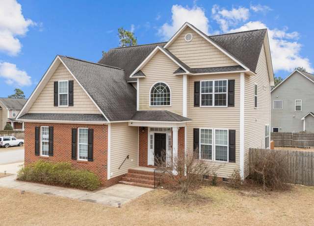 Property at 18 Orangewood Court Ct, Lillington, NC 27546, 4 beds, 3.5 baths