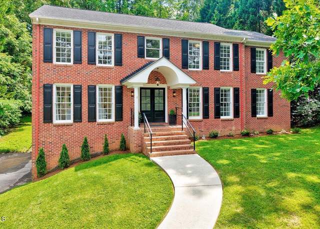 Property at 2109 W Marilyn Cir, Cary, NC 27513, 5 beds, 3 baths