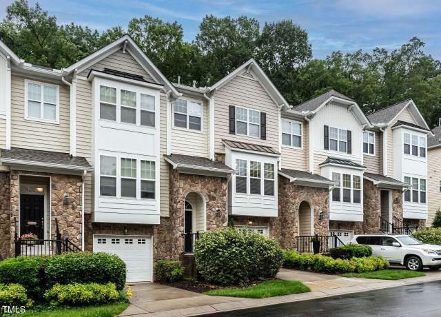 Property at 6206 Braidwood Court Ct, Raleigh, NC 27612, 4 beds, 3.5 baths