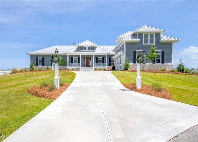 Property at 76 Soundside Dr, Oriental, NC 28571, 3 beds, 3.5 baths