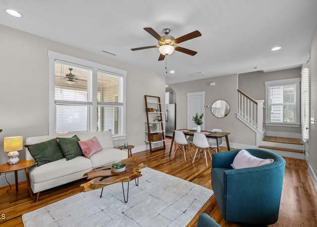 Property at 444 Claremont Dr, Chapel Hill, NC 27516, 3 beds, 2.5 baths