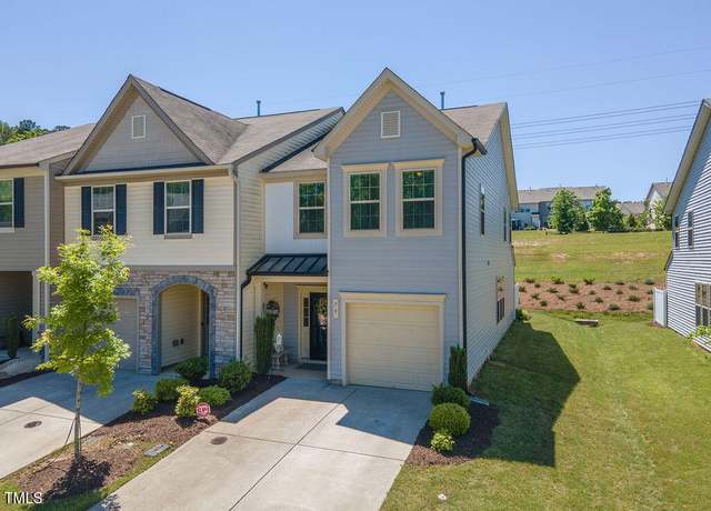 Property at 79 Hawkstone Dr, Clayton, NC 27527, 3 beds, 2.5 baths