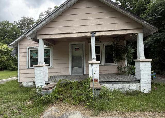 Property at 514 Bullard St, Lumberton, NC 28360, 3 beds, 1 bath