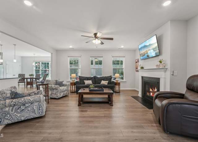 Property at 7117 Crested Iris Pl, Durham, NC 27703, 5 beds, 4 baths