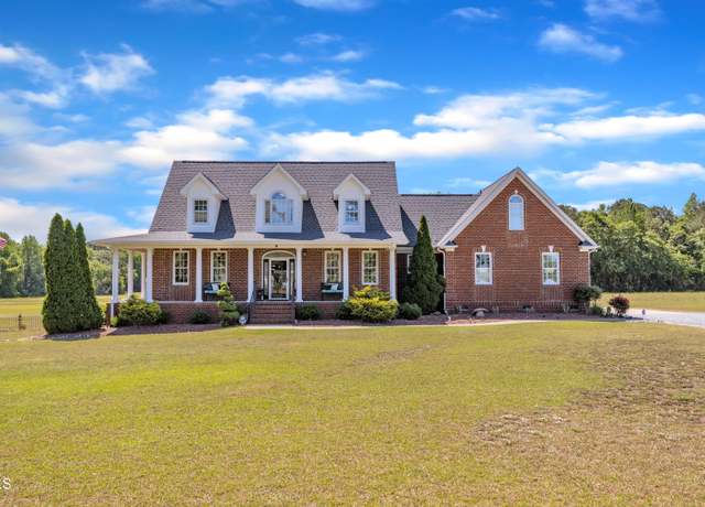 Property at 5595 Godwin Lake Rd, Benson, NC 27504, 3 beds, 3 baths