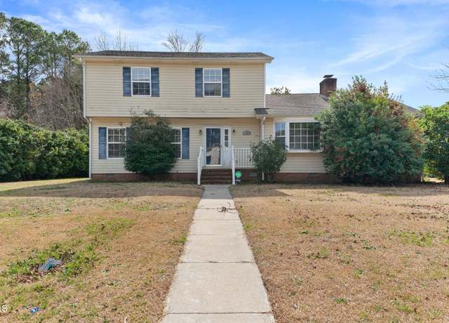 Property at 100 Creighton Dr, Jacksonville, NC 28546, 3 beds, 2.5 baths