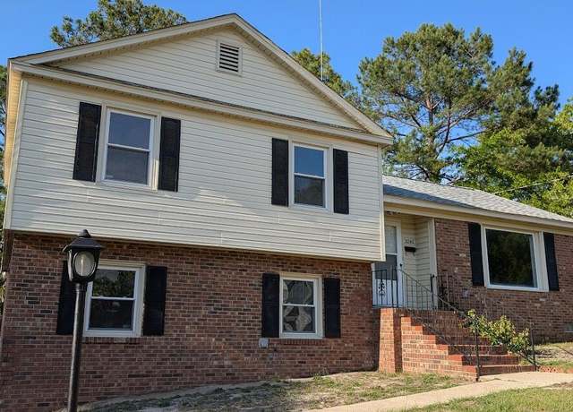 Property at 5240 Chesapeake Rd, Fayetteville, NC 28311, 3 beds, 2 baths