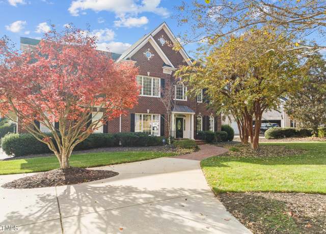 Property at 204 Oxford Mill Ct, Cary, NC 27518, 5 beds, 4.5 baths