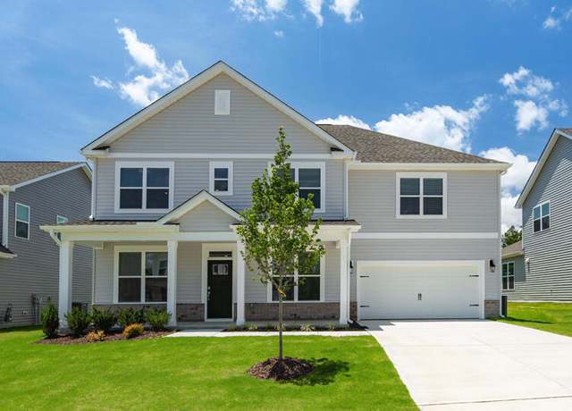 Property at 302 Umstead St, Sanford, NC 27330, 5 beds, 3 baths
