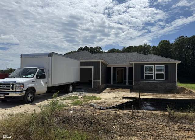 Property at 215 Maxwell Farm Ln, Selma, NC 27576, 3 beds, 2 baths