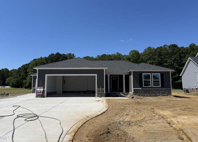 Property at 215 Maxwell Farm Ln, Selma, NC 27576, 3 beds, 2 baths
