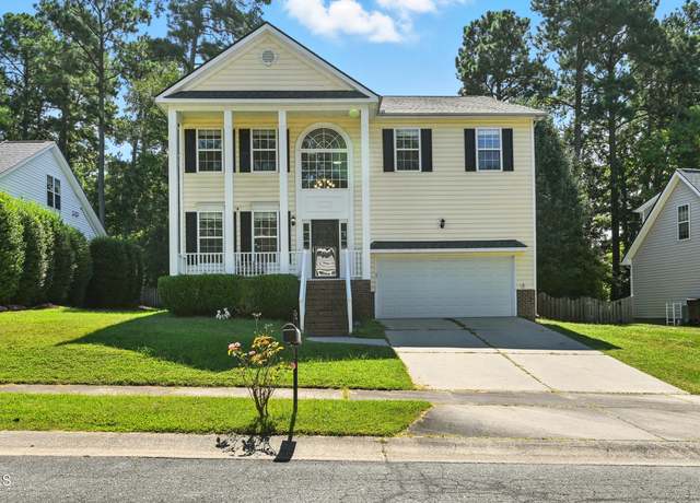 Property at 6705 Somerknoll Dr, Durham, NC 27713, 5 beds, 3 baths