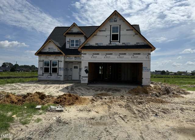 Property at 102 Bella Pl, La Grange, NC 28551, 3 beds, 2.5 baths