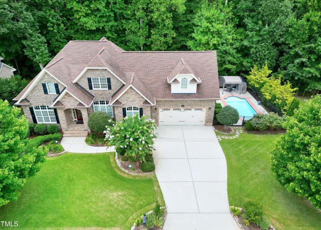 Property at 313 N Harrison Pl Ln, Fuquay Varina, NC 27526, 4 beds, 2.5 baths