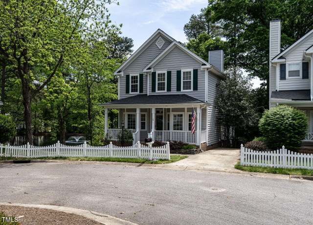 Property at 207 Reedhaven Dr, Cary, NC 27513, 3 beds, 2.5 baths