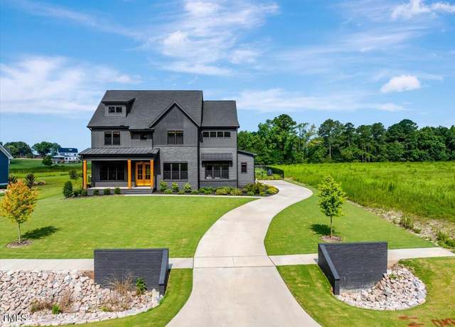 Property at 372 Meadow Walk Dr, Fuquay Varina, NC 27526, 4 beds, 4.5 baths