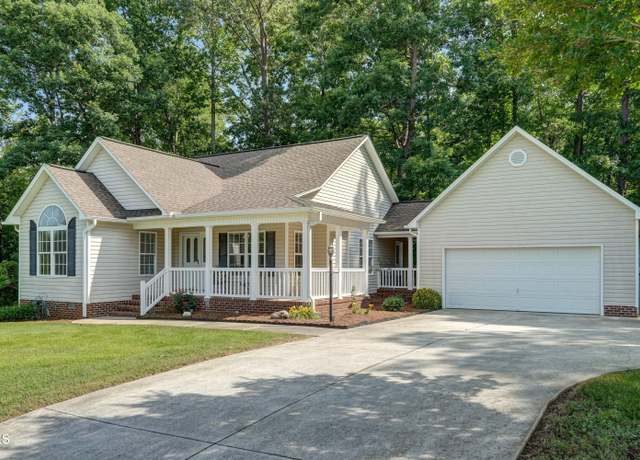 Property at 1749 Conners Ct, Burlington, NC 27215, 3 beds, 2 baths