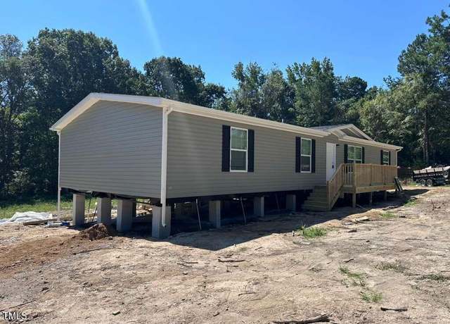 Property at 212 Ellington Path, Henderson, NC 27537, 4 beds, 2 baths