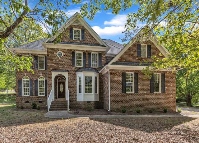 Property at 8022 Hogan Dr, Wake Forest, NC 27587, 4 beds, 3 baths
